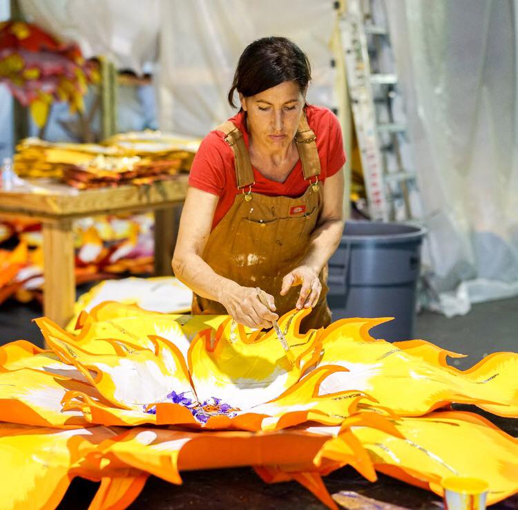 Mardi Gras World artist creating pieces for Mardi Gras floats