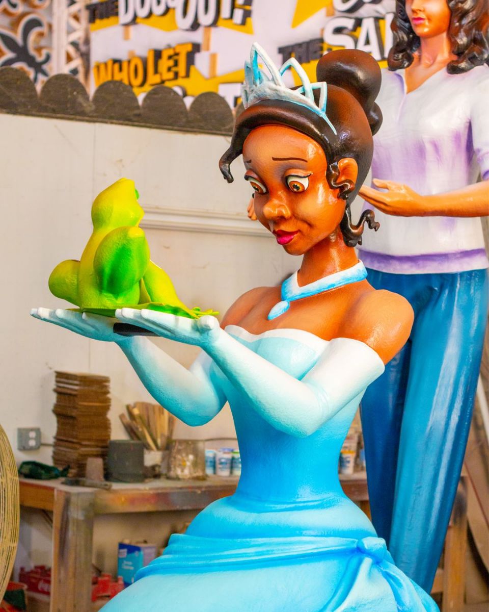 Beautiful sculpture for Mardi Gras World floats